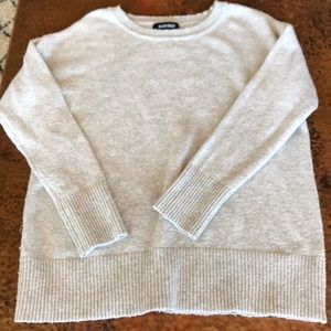 {Ellen Tracy} Light Gray Crewneck Sweater. Size S.